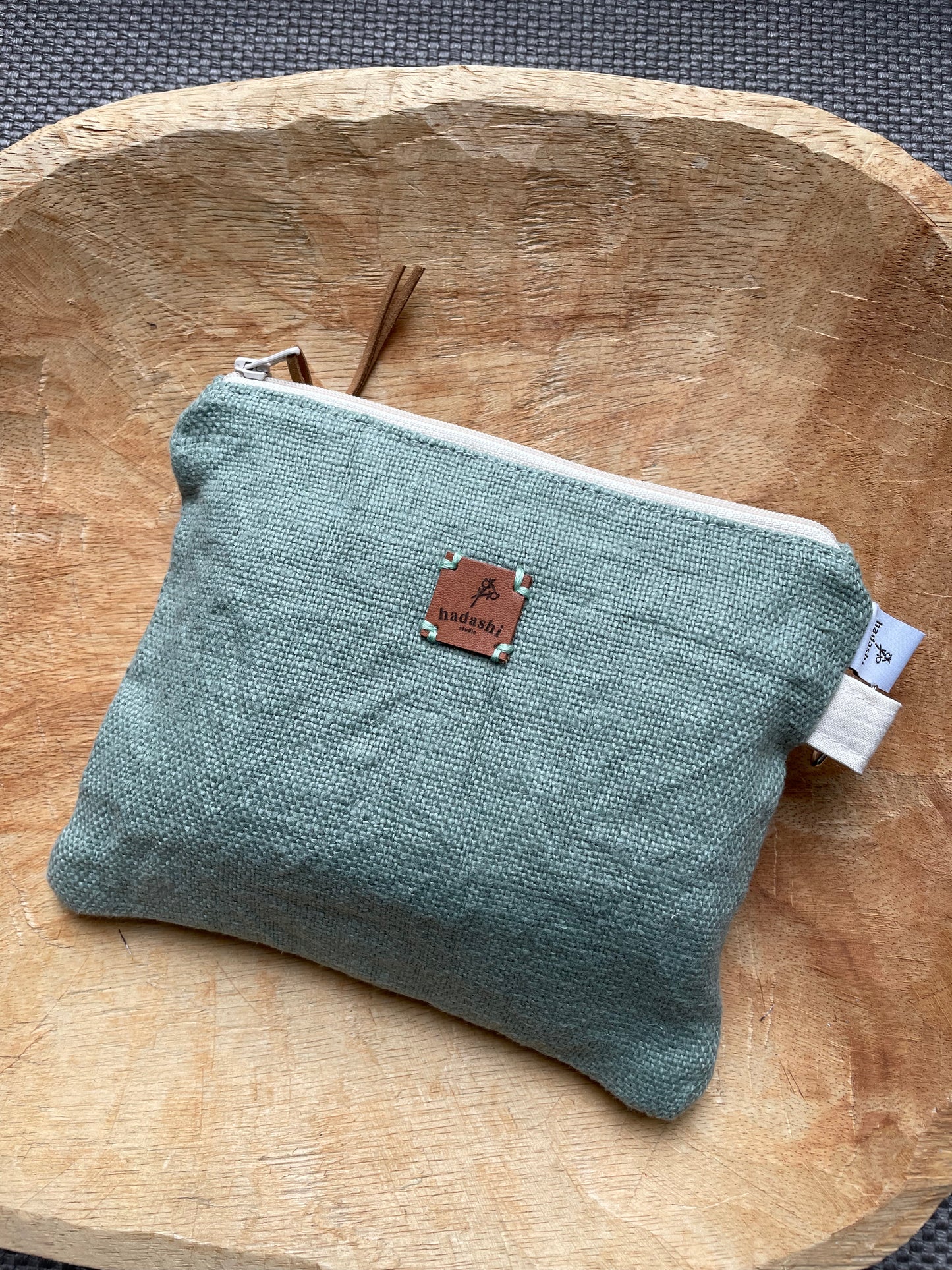 Pouch: green