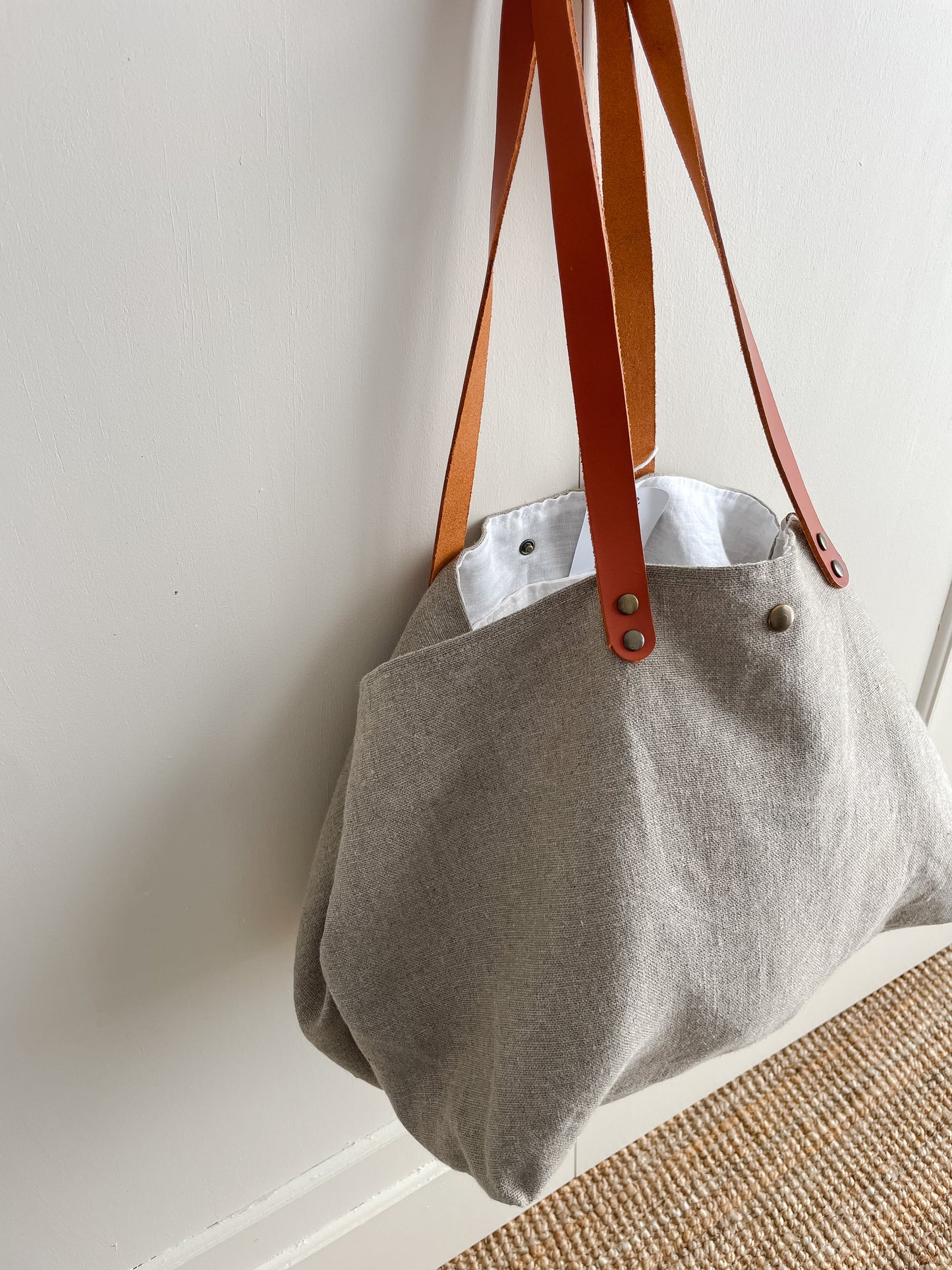 PETITE bag: natural with leather handles