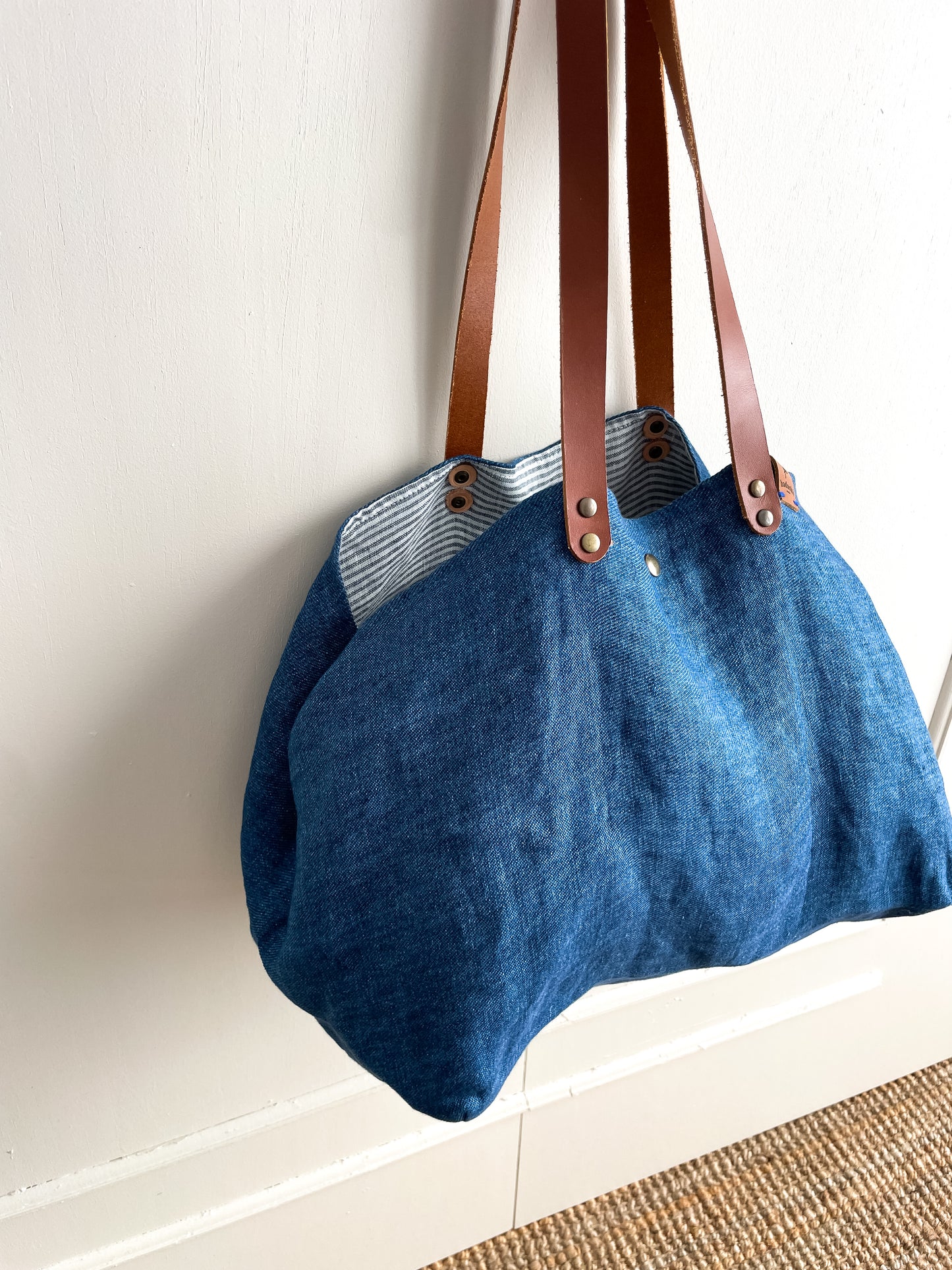 PETITE bag: indigo with leather handles