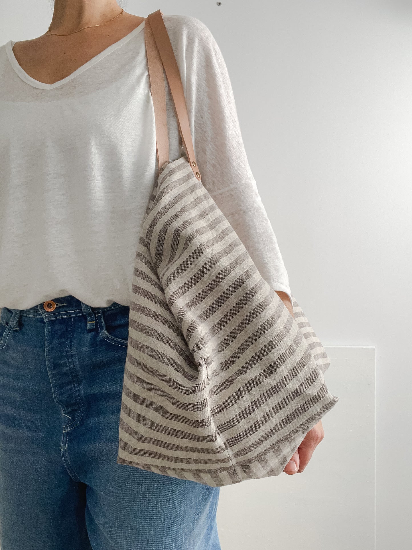 MIDI bag: stripes in natural, leather handles