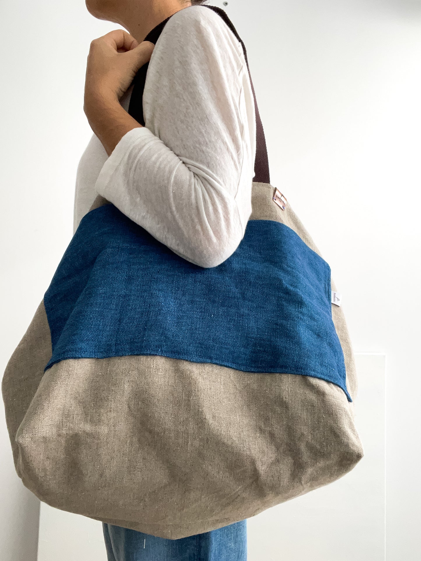 MIDI beach bag: natural + indigo details