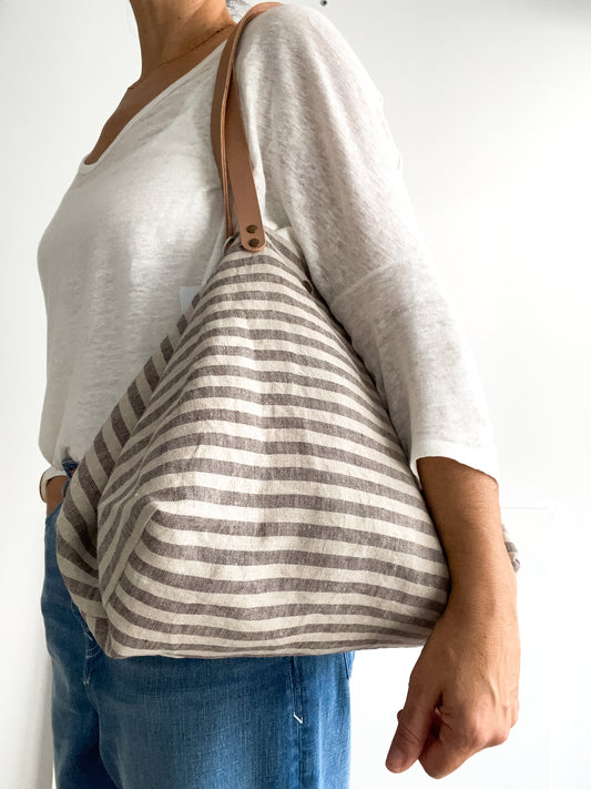 PETITE bag: stripes in natural with leather handles