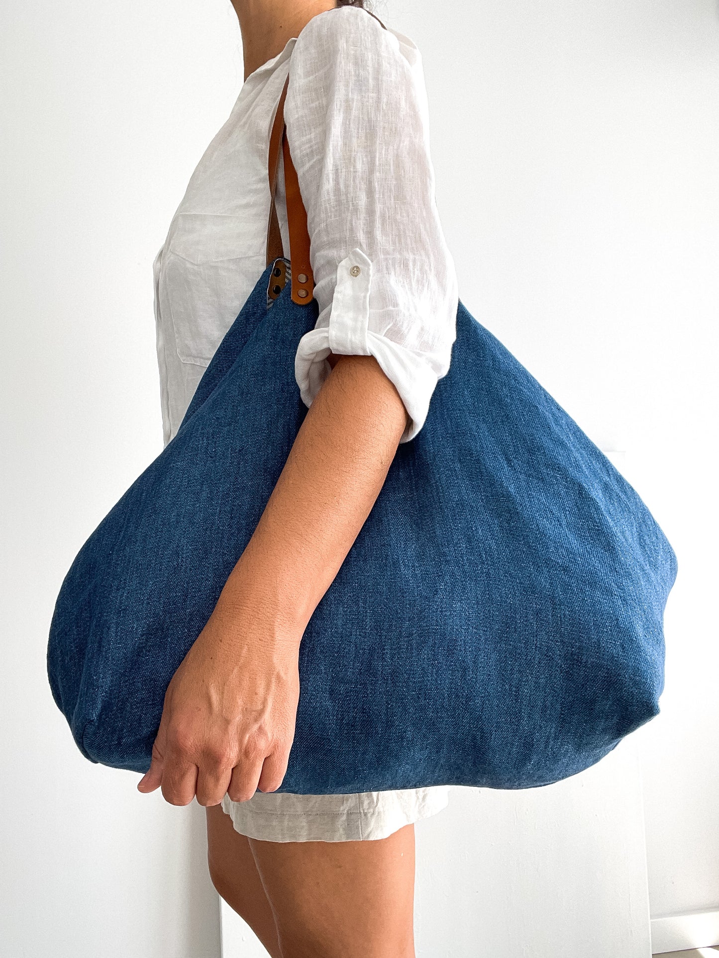 MIDI bag: indigo, leather handles