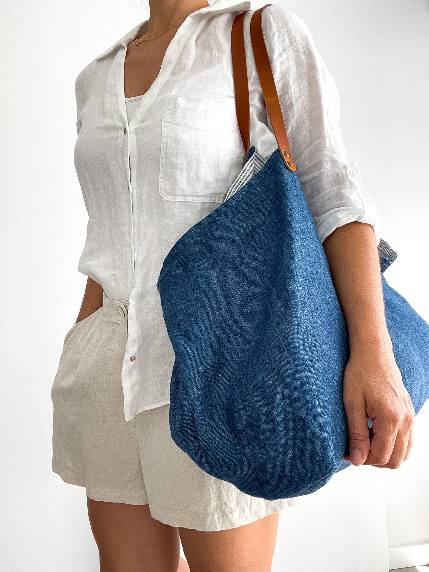 MIDI bag: indigo, leather handles