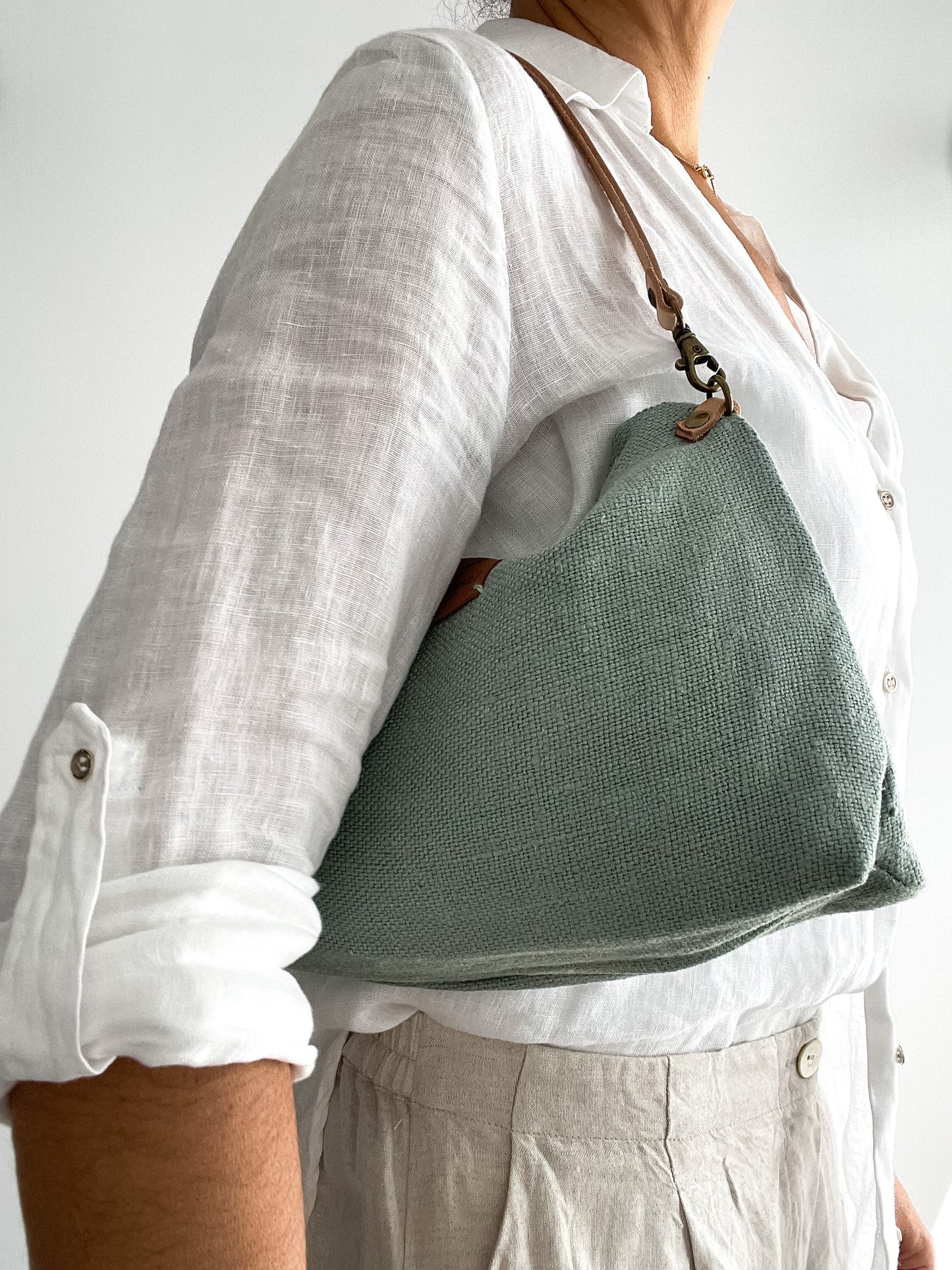 Slouchy pouch: green