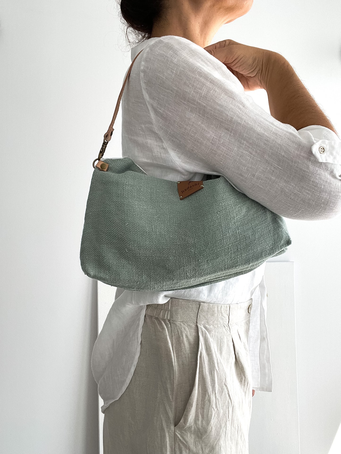 Slouchy pouch: green