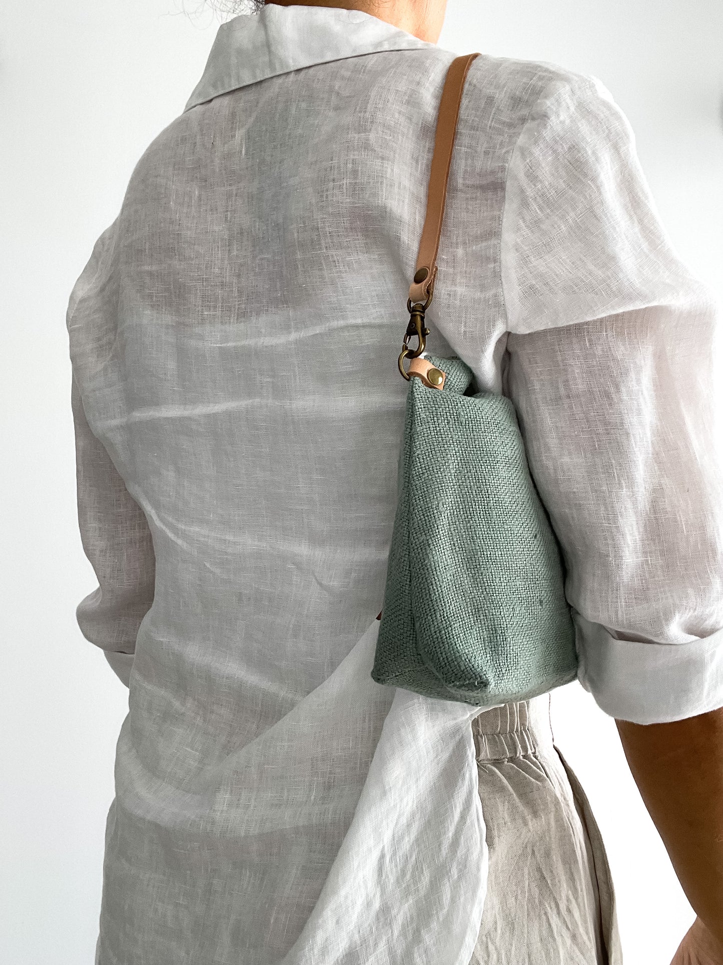 Slouchy pouch: green