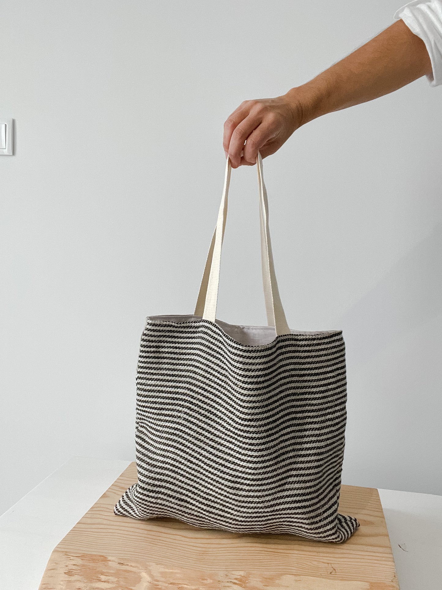 Market tote (thin stripes)