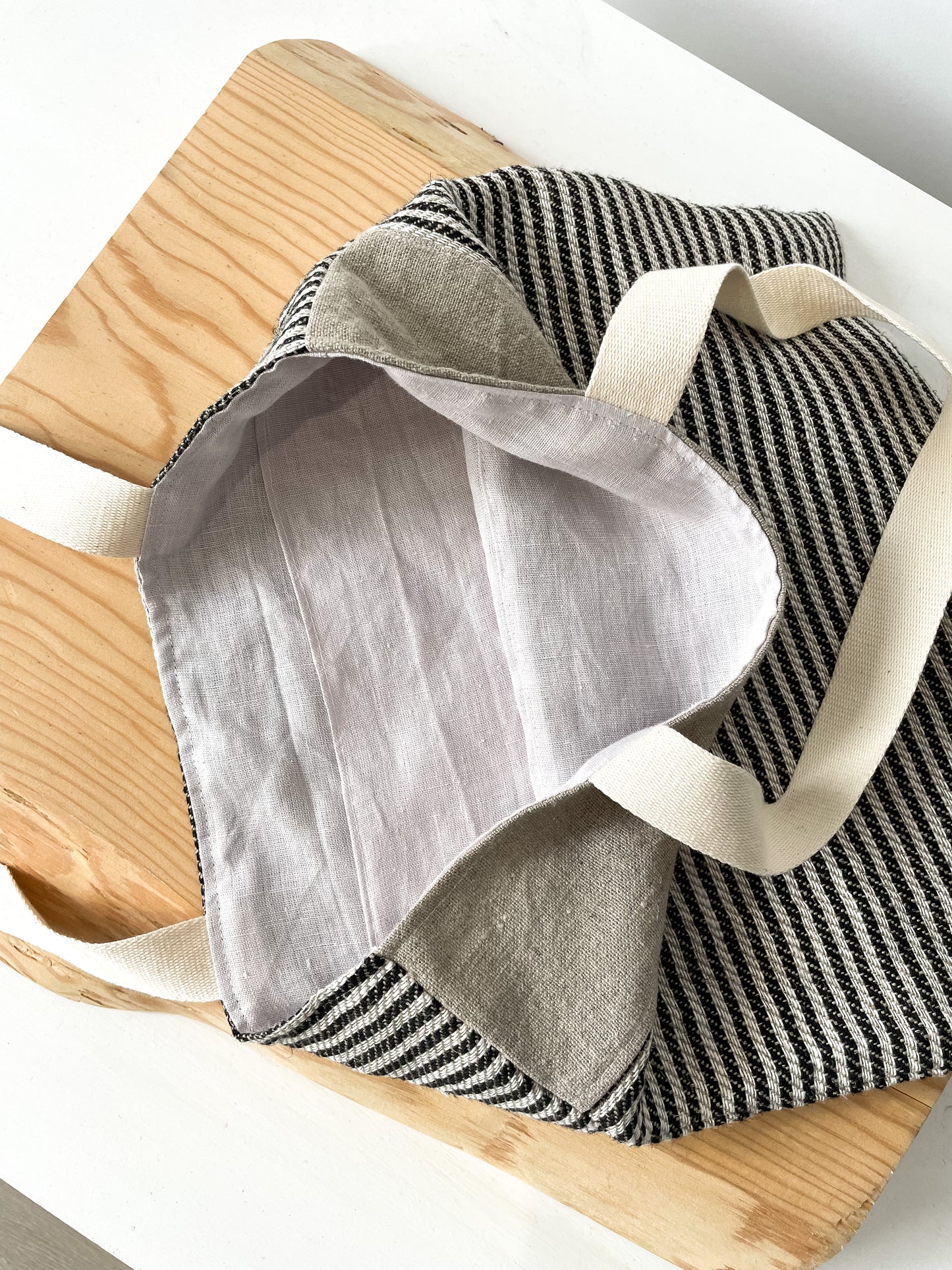 Market tote (thin stripes)